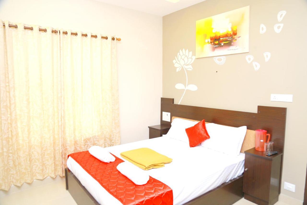 Hotel Metro Residency à Kochi Extérieur photo