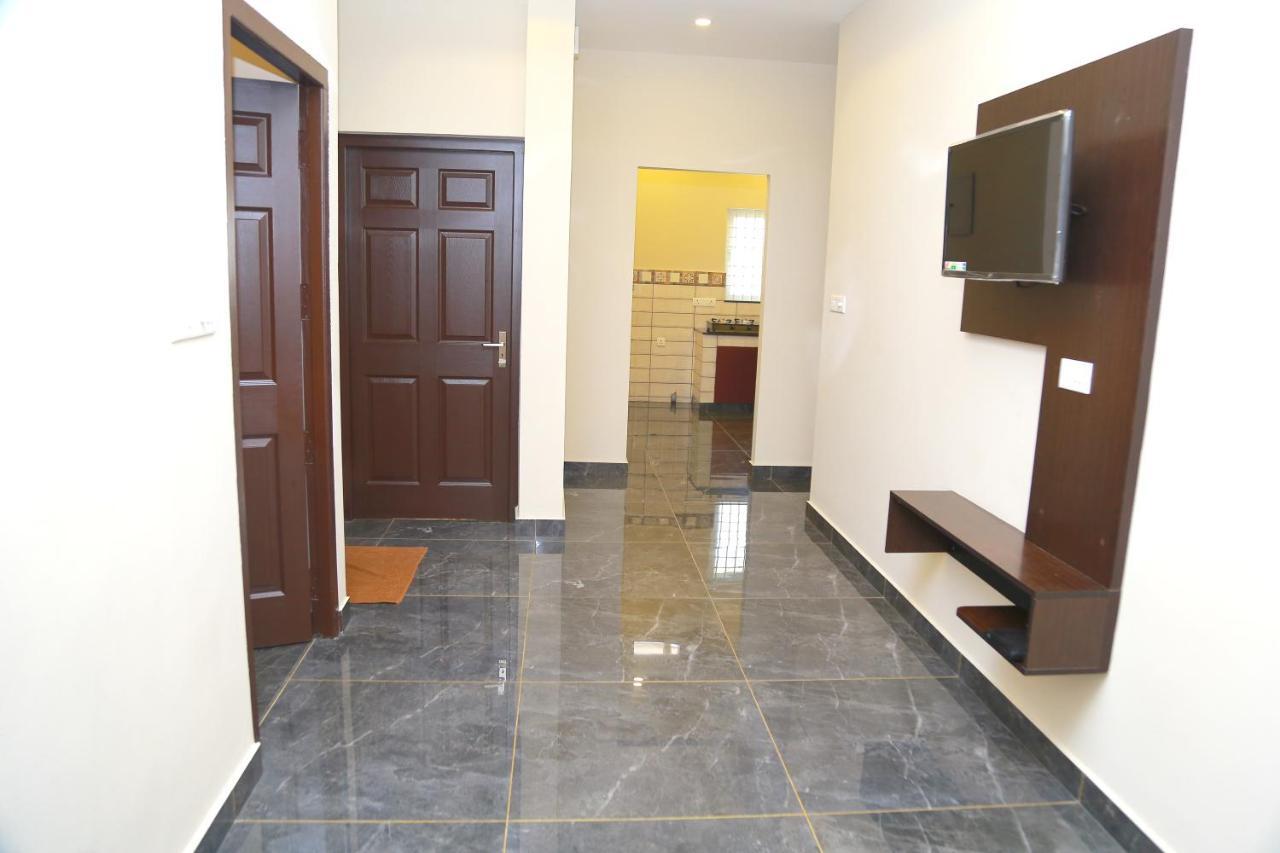 Hotel Metro Residency à Kochi Extérieur photo