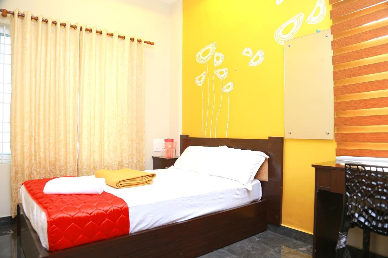 Hotel Metro Residency à Kochi Extérieur photo